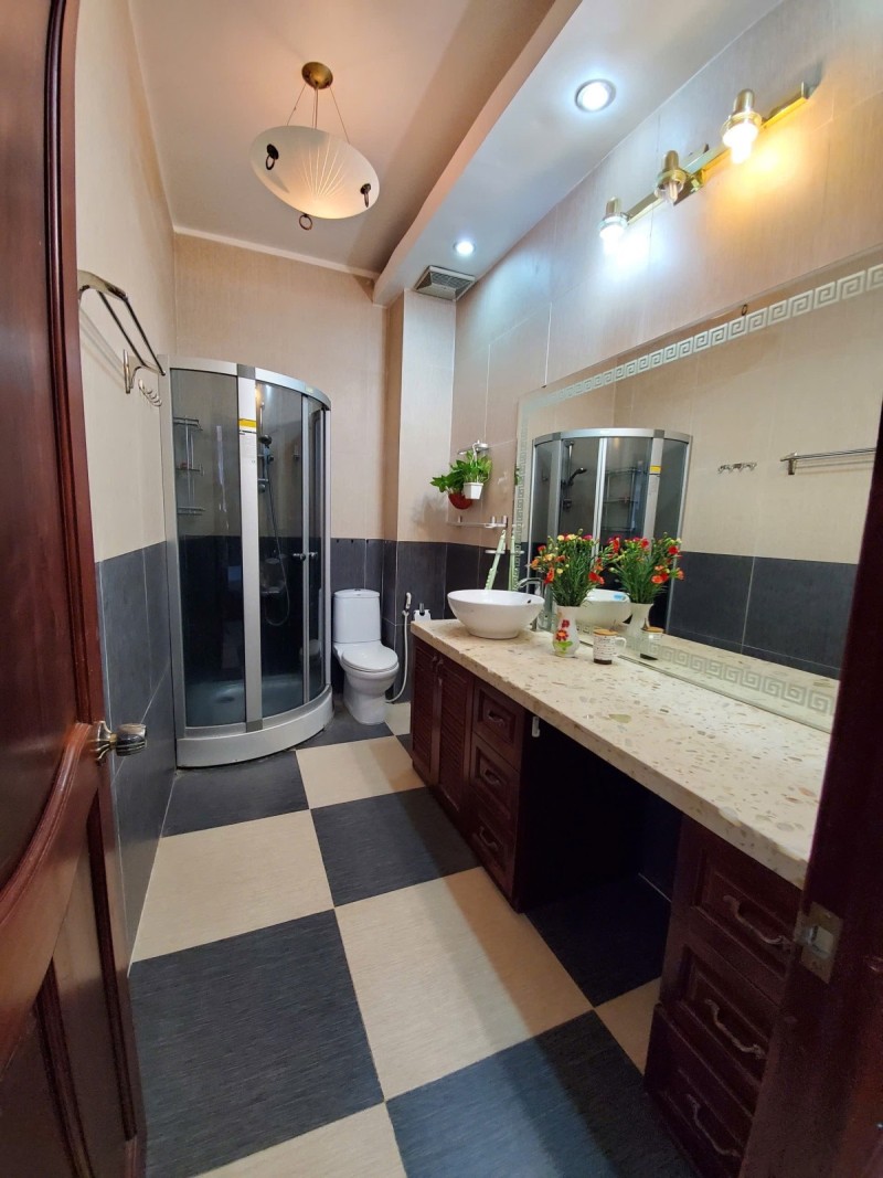 BÁN NHÀ PHÚ NHUẬN OTO VÀO NHÀ 70M2 5 TẦNG NGANG 5.5M 7 PN HẺM THÔNG KD CHDV NGUYỄN ĐÌNH CHÍNH GẤP - Ảnh chính